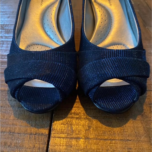 Amelia Grace Elegant Blue Sparkly Peep Toe Heels - Picture 2 of 5